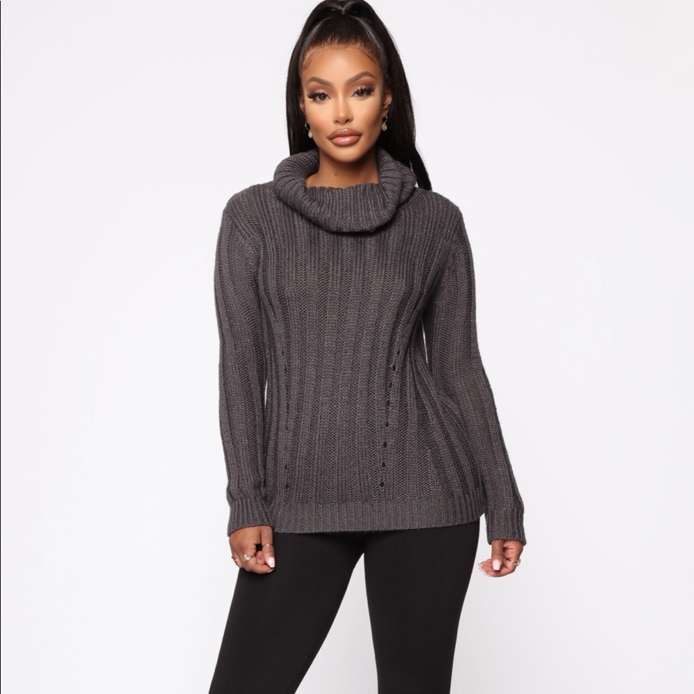 NWOT Fashion Nova Gray turtleneck sweater sz small